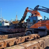 부산항 북항 골칫거리 장기계류선박 7척 이동 완료