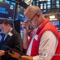 λ΄μμ¦μ, νΈλΌν κ°μ
κΈ°λ↓·κ²½μ λΆνμ€μ±↑…κΈλ½ μΆλ°