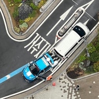 아파트 입구 막고 11시간 잠적…주차 빌런 결국 '견인'