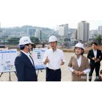 한 총리, 흑석동 찾아