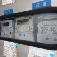 부산서 새가 전선 건드려 아파트·경찰서 정전