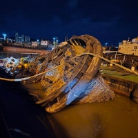 부산 북항 장기계류 선박 침몰