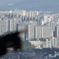 서울 아파트값 9개월 만에 '보합'…하락 전환 눈앞