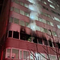 군포 아파트 화재, 한때 대응 1단계…70대 숨져