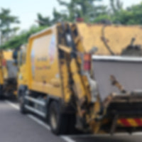 아파트 쓰레기 수거차, 후진하다 쾅…7세 초등생 참변