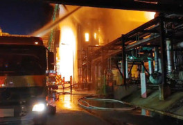[속보] 울산 SK에너지 3층짜리 건물 배터리 보관동 화재…"진압 중"