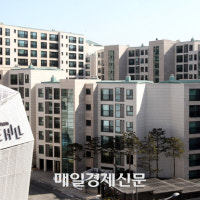 “여긴 정말 딴 세상”…현금으로 50억 넘는 아파트 쇼핑하는 사람들