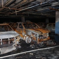 1억 주고 샀는데 ‘동네북’ 됐다…‘아파트 쑥대밭’ 전기차 화재에 ‘주차 ...