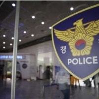 경찰 체포 과정서 30대 남성, 아파트 8층서 추락…심정지