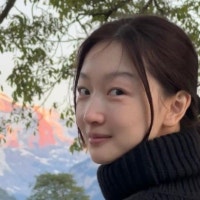 “검색했더니 14년 전 사진 뜨더라”…부산 온 유명 여배우 누구길래