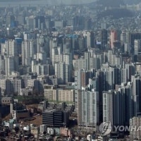 “여긴 벌써 겨울”…아파트 거래량 반토막 나고 매물은 쌓였다는데