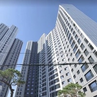 “신축 아파트 1억 깎아 드려요” 눈물의 현수막, 왜