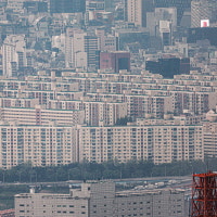 계엄 후폭풍 … 매물 늘고 견본주택도 긴장