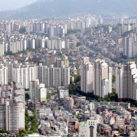“그때 팔았어야 하나”…서울 아파트값 1억씩 뚝 뚝, 집주인들 안절부...