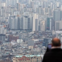 “아파트 계약하면 골드바·샤넬백 드릴게요”…미분양 우려에 마케팅 ...