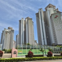 “우리 단지도 외벽 바꾸니까 신축 같네”…진화하는 아파트 재도장 서...