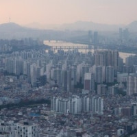 서울은 경쟁률 151대 1인데…골드바 줘도 안 오는 '지방' 어쩌나