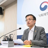 서울 아파트 3자녀 나누면 상속세 '반절'...유산취득세 내년 법안 발의