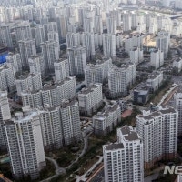 대통령놀이 빈축 '이재명·한동훈 아파트'도 내렸다?!