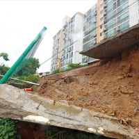 수도권 때린 물폭탄에…아파트 옹벽까지 무너졌다