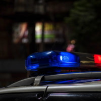 알몸으로 아파트 공용시설서 추태…