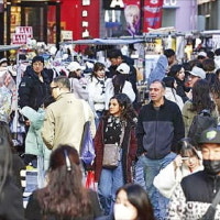 MZ들 '북적북적'…권리금 2억에도 못 들어와서 난리 난 동네