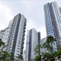 '3.3㎡당 2억' 아파트 나왔다…래미안 원베일리 신고가 갱신