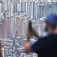 韓부동산에 군침 흘리던 '왕서방'…서울 아파트 또 쓸어담았다