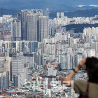 '고가'부터 꺾이는 서울 아파트 매매량…탈서울 움직임도