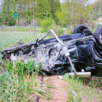 주차된 차량 들이받고 전복된 승용차… 70대 운전자 ‘급발진’ 주장