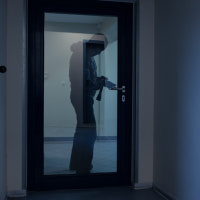 “헤어지자는 말에...” 아파트 난간 기어올라 ‘무단침입’한 튀르키예...