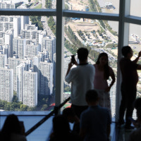 “여보! 내 집 마련 더 어렵게 됐네, 분위기 이상해?”…평당 억대 아파...