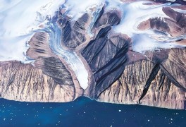 그린란드가 섭씨 15.6도… 빙하 녹아 맨땅 드러나