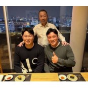 [단독]양의지 계약 축하? 두산 박정원 회장이 전날 올린 사진, 알고보니