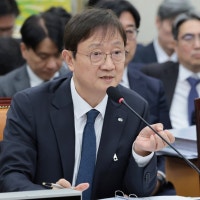 이찬진 금감원장,아파트값 4억 내리자 반나절 만에 팔렸다