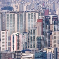 '돈줄' 죄자 쌓이는 서울 아파트 매물...8개월만 하락세 조짐