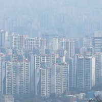'집값 급등→규제'의 반복...서울 아파트값 2년 연속 '상저하고'