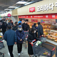 롯데마트 6년만에 출점…5개 대형마트 옹기종기, 서울 강동 ‘마트 대전...