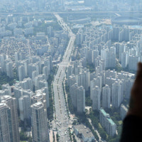 강남 아파트값 7년 만에 최대 상승…서울 곳곳에 '토허제' 불길