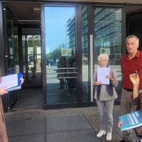 베를린 소녀상 철거 반대…2000명 주민 서명 구의회 전달