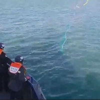 부산해경, 북항서 표류하던 폐그물 6톤 긴급 수거