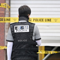 한밤 중 아파트 정문서 일본도 휘둘러 주민 살해