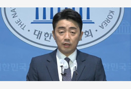 [속보] 민주 강훈식 당 대표 후보 사퇴…‘반명’ 단일화는 선긋기
