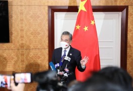 왕이 중국 외교부장 "미국이 대만해협 평화 훼손"