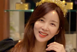 '한재석♥ ' 박솔미, 송혜교도 "러뷰♥" 화답한 황금 왕관 생일 파티