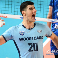 상대 응원 음악에 해맑게 '둠칫 둠칫'. 최다득점한 207cm의 저승사자였...