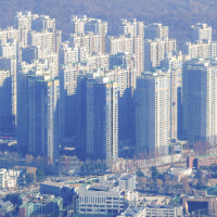 수도권 주택경기 '꿈틀', '미분양' 쌓인 지방은?