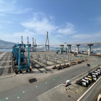 신감만부두 하역 작업 한때 중단…북항재개발 '생계지원금' 갈등 지속