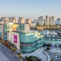 롯데百, 아울렛 광주수완점 2026년까지 복합쇼핑몰 전환 발표