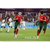 '호날두 골' 포르투갈, 가나 3-2 격파…H조 선두 등극